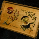 Vassoio dipinto in legno